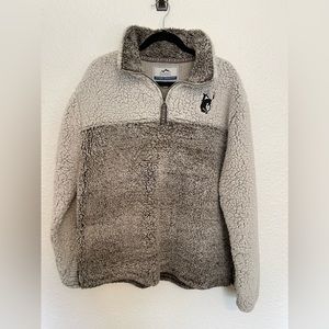 Like New Summit Sportswear Sherpa with Pendleton Let ‘Er Buck Emblem